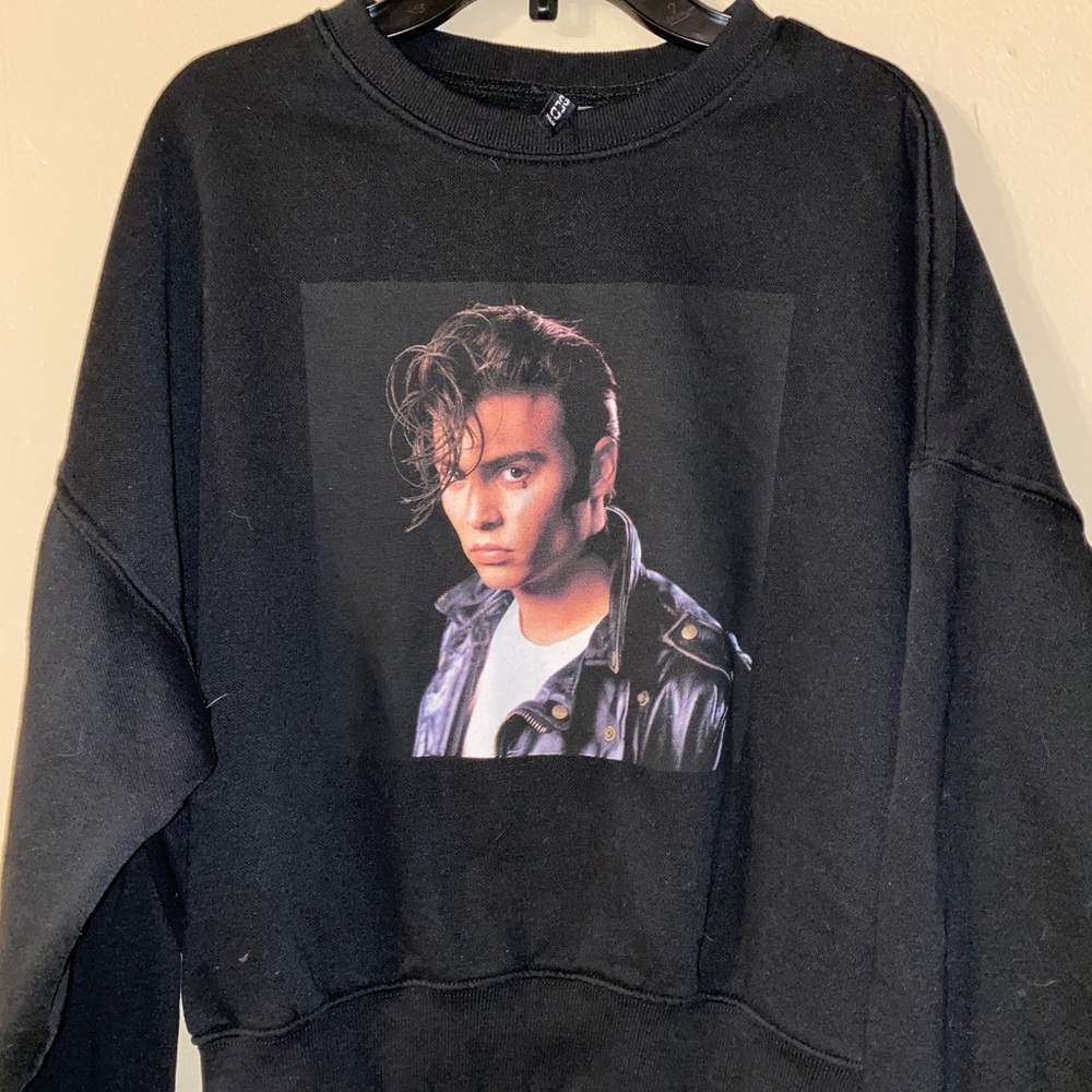 Sweatshirt